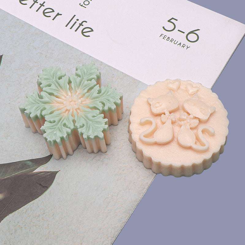 
Snow cat themed candle for home decor

