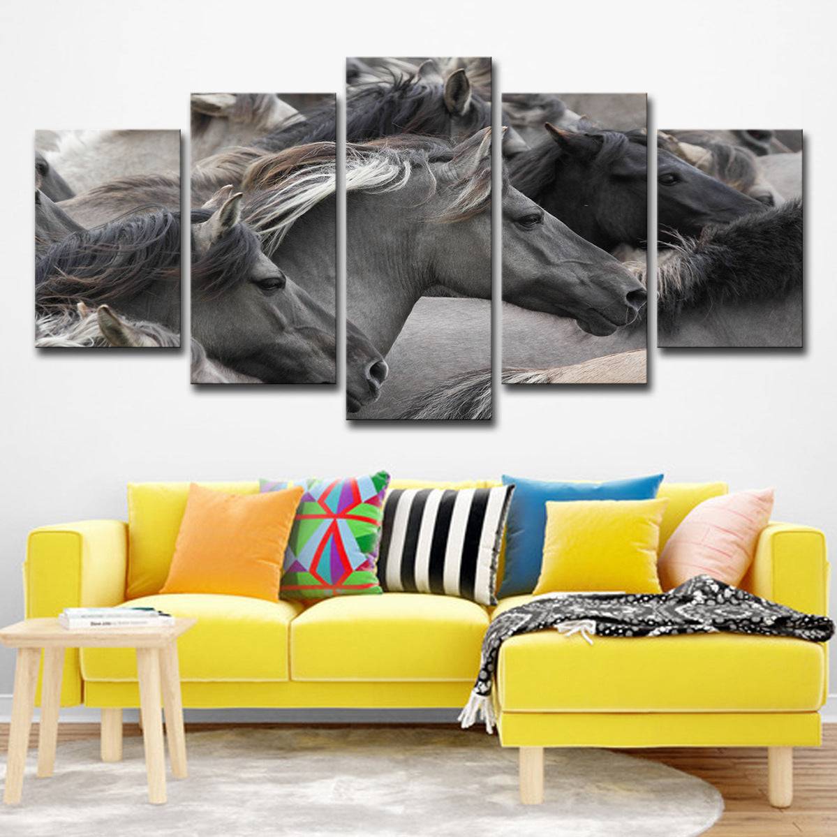 
Artistic grey and black horse canvas decor

